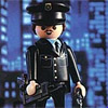 the policeman | le policier